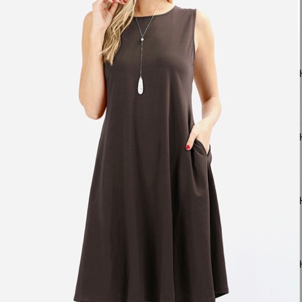 Super comfy sleeveless dress with pockets